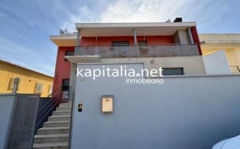 venta chalet adosado l´ alcudia de crespins urbanizacion antic camp de fut