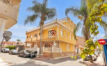 venta chalet adosado los alcazares centro