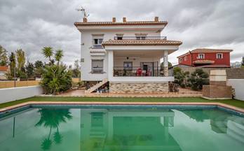 venta chalet otura urb. molino alto