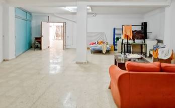 venta local almeria pablo iglesias