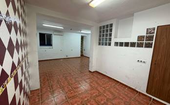 alquiler local competa 