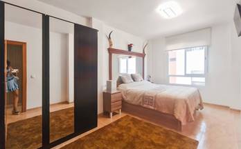 12 venta de pisos con terraza en roquetas de mar