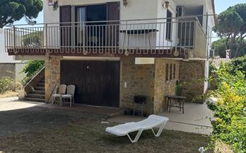 venta villa l´ escala montgó