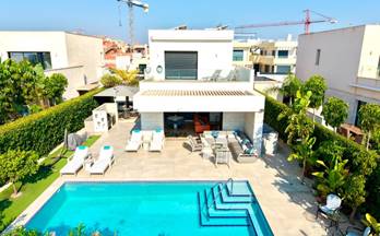 venta villa los montesinos 
