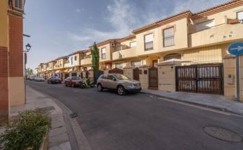 venta chalet adosado ogijares zona metropolitana