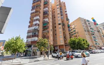 venta piso granada alminares