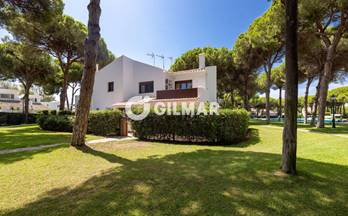 venta chalet estepona benamara - dos hermanas