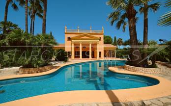 venta villa denia 