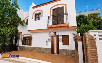 venta chalet adosado fondon fondon centro