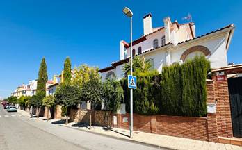 venta chalet peligros vega de granada zona noroeste