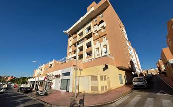 venta local almeria alcampo