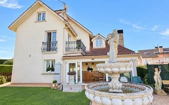 venta chalet oleiros santa cruz