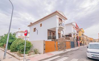 venta chalet adosado vegas del genil ambroz
